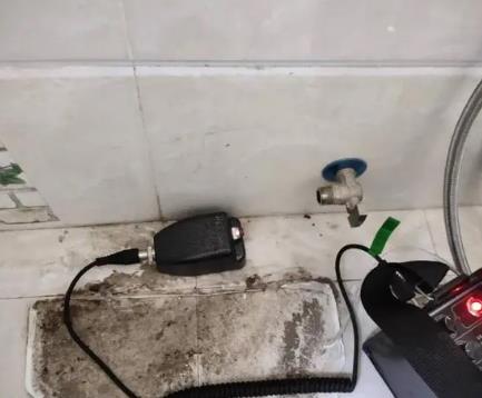 高密屋顶漏水维修公司分享下卫生间漏水的危害及解决方法